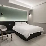 H Hotel