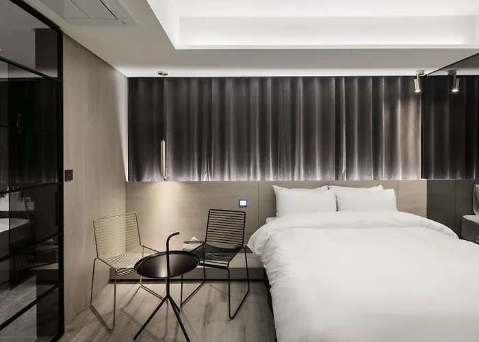 H Hotel